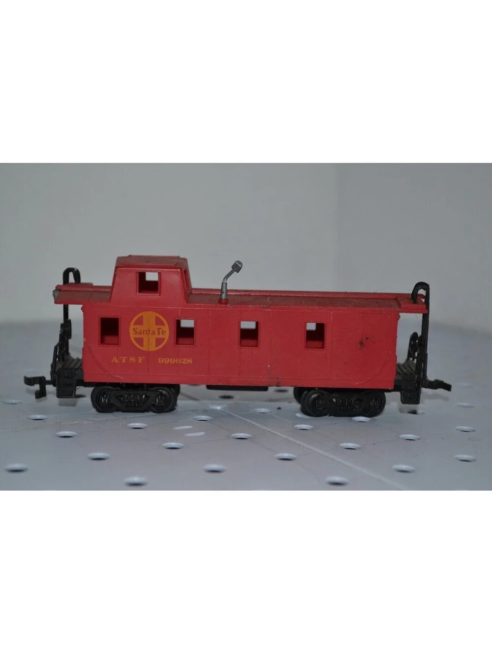 HO Scale Vintage Tyco & Bachmann Red Caboose Cars Lot Of 4 AS IS